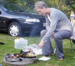 campgrill.jpg (24907 bytes)